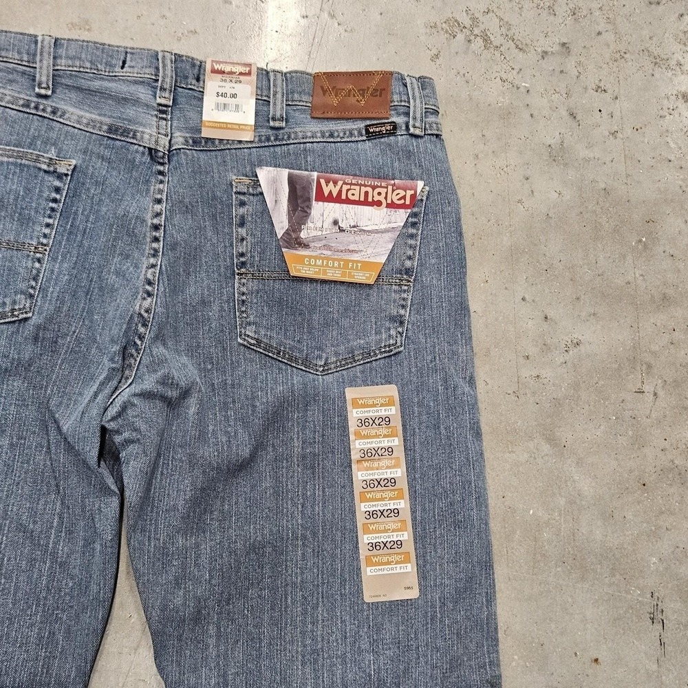 NWT Wrangler Rugged Men's Comfort Fit Jean 36x29 - Wrangler Authentics - Picture 8 of 8